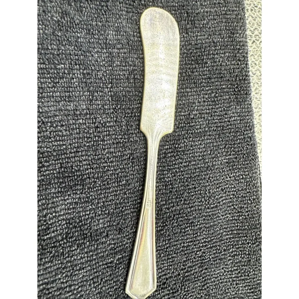 Victor Silver Co Randolph FLAT BUTTER SPREADER 5 7/8